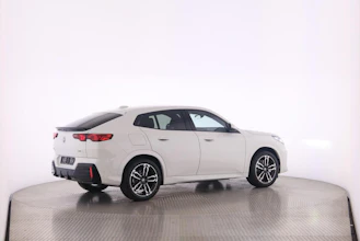 https://vehicle.imgix.net/4436810/19b4b3b5-fe2d-45ed-8a00-ac308f8ec31e.jpg