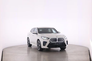 Fahrzeugbild BMW iX2 30 xDrive