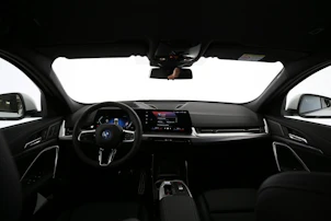 Fahrzeugbild BMW iX2 30 xDrive