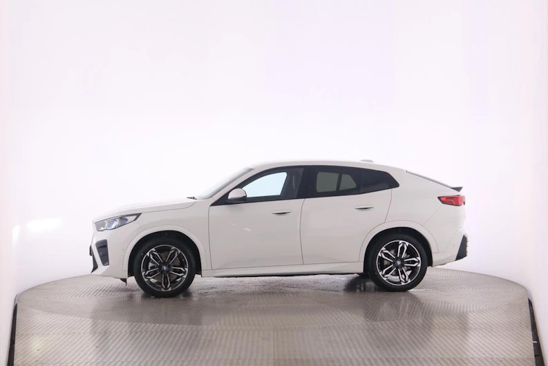 Fahrzeugbild BMW iX2