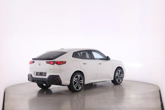 https://vehicle.imgix.net/4436810/a156229e-50a9-45cd-9751-6b066ff2b005.jpg
