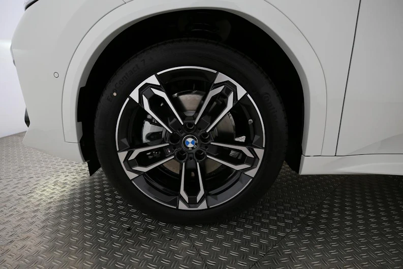 Fahrzeugbild BMW iX2