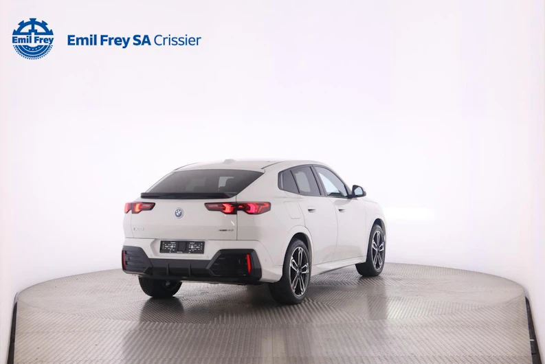 Fahrzeugbild BMW iX2