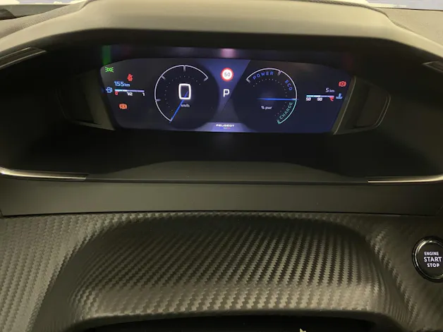 PEUGEOT 2008 1.2 Hybrid 145 Allure