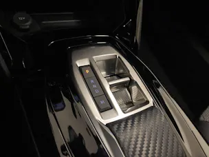 PEUGEOT 2008 1.2 Hybrid 145 Allure