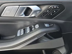 BMW X7 M50i