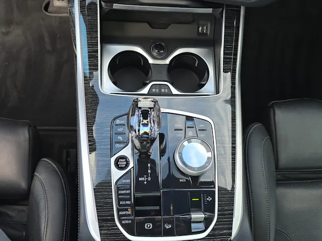 BMW X7 M50i