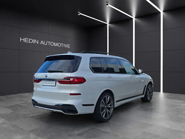 BMW X7 M50i