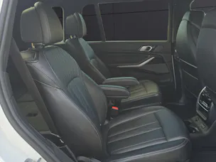 BMW X7 M50i