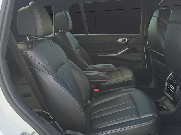 BMW X7 M50i