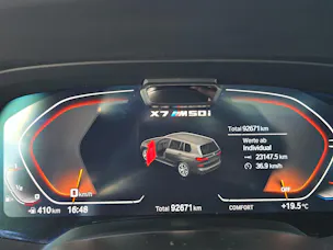 BMW X7 M50i