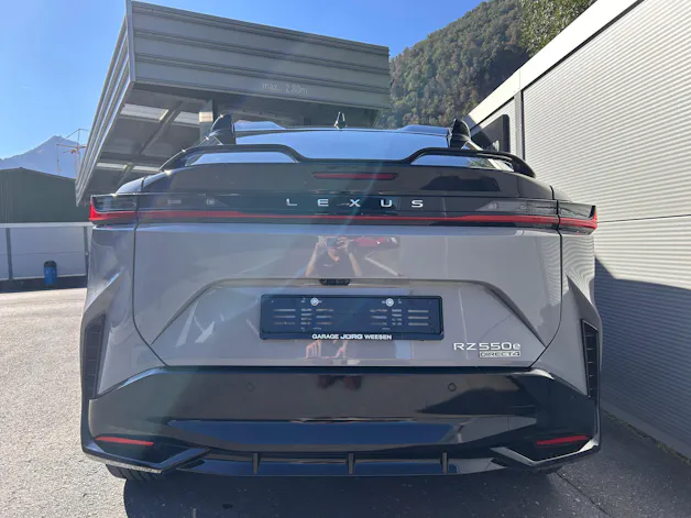 Lexus RZ 550e F Sport