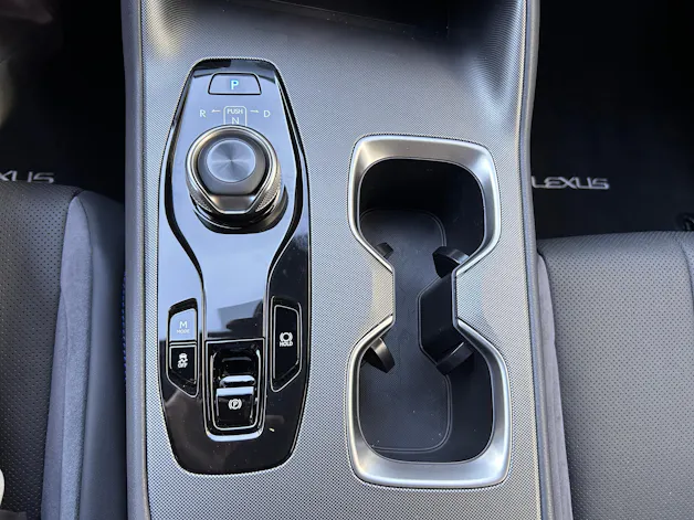Lexus RZ 550e F Sport