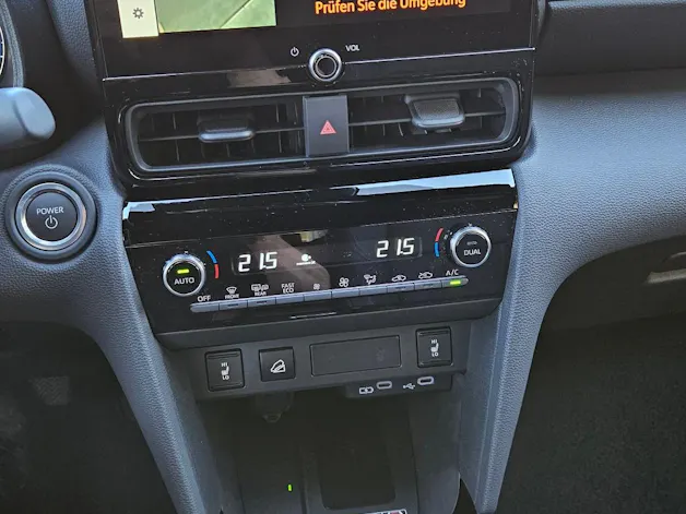 Toyota Yaris Cross 1.5 VVT-i HSD Premium AWD-i