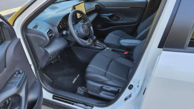Toyota Yaris Cross 1.5 VVT-i HSD Premium AWD-i