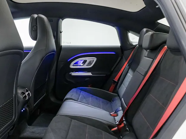 MERCEDES-BENZ CLA 220 4MATIC