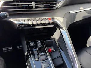 PEUGEOT 3008 1.6 Plug-in Hybrid4 GT