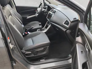Suzuki SX4 S-Cross 1.4 T Compact Top Hybrid 4x4