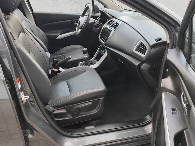 Suzuki SX4 S-Cross 1.4 T Compact Top Hybrid 4x4