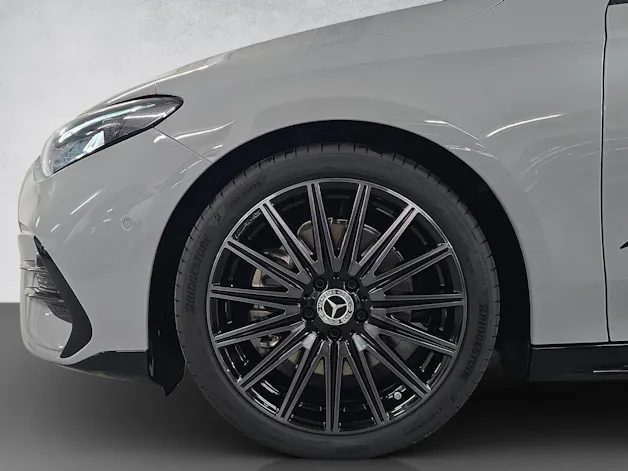 MERCEDES-BENZ CLA 220 4Matic AMG Line Shooting Brake