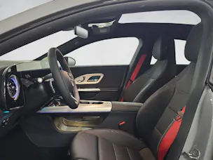 MERCEDES-BENZ CLA 220 4Matic AMG Line Shooting Brake