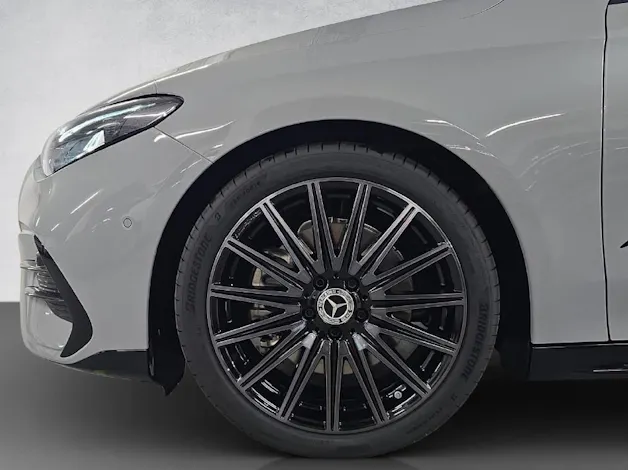 MERCEDES-BENZ CLA 220 4Matic AMG Line Shooting Brake