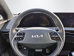 https://vehicle.imgix.net/4436980/afc0e427-54e7-4f9d-9a7b-438db99a2d0f.jpg
