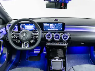 MERCEDES-BENZ A 35 AMG 4MATIC