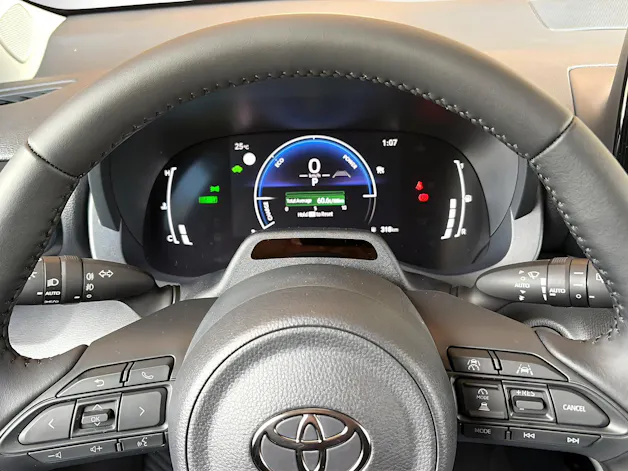 Toyota Yaris 1.5 VVT-i HSD Trend