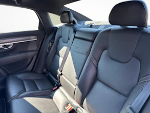 https://vehicle.imgix.net/4437048/7246b0aa-216b-46d6-ab5b-8a6ae7533c35.jpg