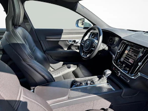 https://vehicle.imgix.net/4437048/7d10b7ad-7216-4893-a9b6-879edf35c83c.jpg