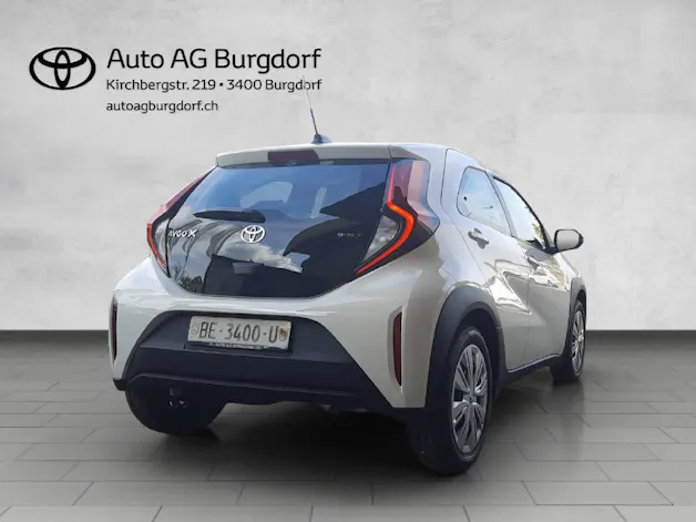 Toyota Aygo X 1.5 VVT-i HSD Comfort