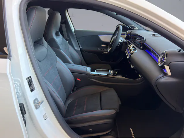 MERCEDES-BENZ A 35 AMG 4matic