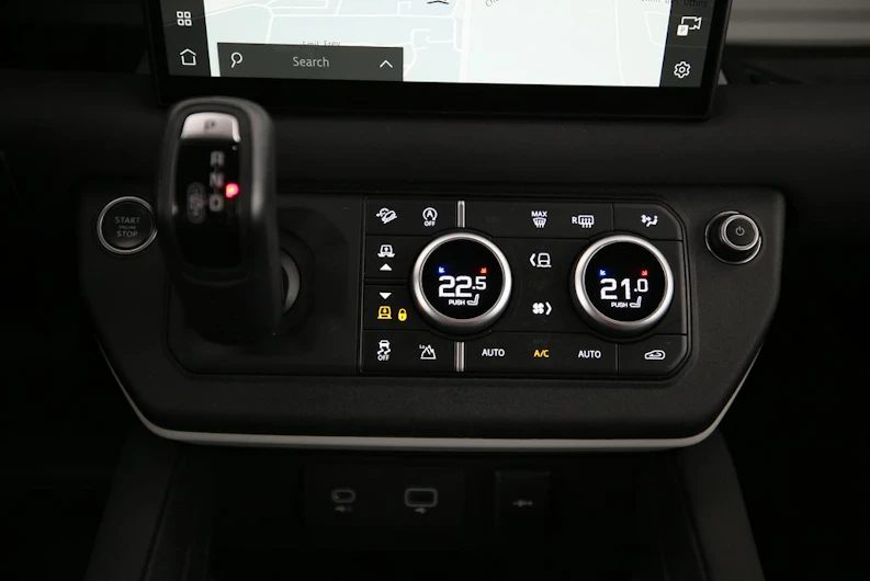 image du véhicule LAND ROVER DEFENDER
