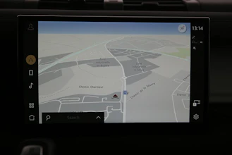 https://vehicle.imgix.net/4437127/1cc70d0a-8476-452d-bb03-558dc85c7077.jpg