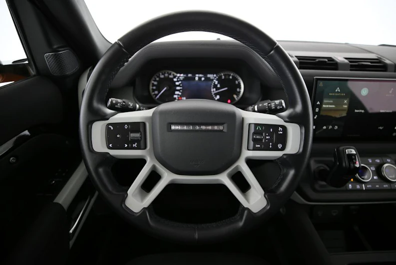 image du véhicule LAND ROVER DEFENDER