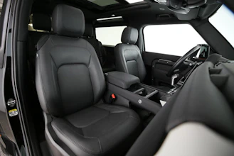 https://vehicle.imgix.net/4437127/5032d1f5-7648-4778-aba8-f9cc5215904a.jpg