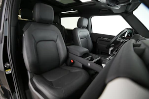 image du véhicule LAND ROVER Defender 90 2.0 Si4 SE