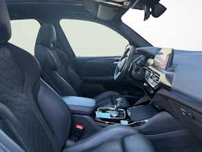 https://vehicle.imgix.net/4437176/004b9b45-4c30-4109-b9b5-4076e546009a.jpg