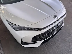 MG HS 1.5 Hybrid Luxury
