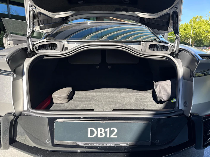 Fahrzeugbild ASTON MARTIN DB12
