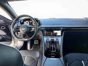 https://vehicle.imgix.net/4437195/86e159d7-c467-4d14-8f0e-910a48e78458.jpg