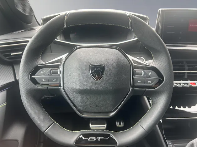 PEUGEOT 208 1.2 Hybrid 145 GT