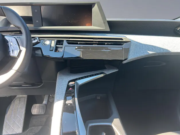 PEUGEOT 5008 1.6 PHEV Allure