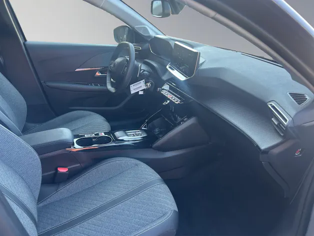 PEUGEOT 208 1.2 PureTech 100 Allure
