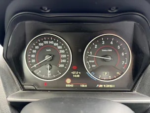 BMW M135i xDrive Steptronic (CH)⛽