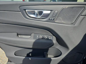 Fahrzeugbild VOLVO XC60 2.0 T6 TE Plus Dark eAWD