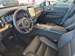Fahrzeugbild VOLVO XC60 2.0 T6 TE Plus Dark eAWD