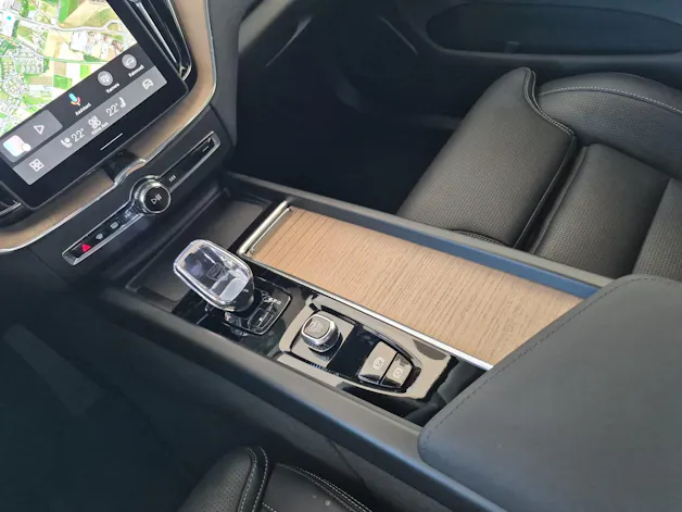 VOLVO XC60 2.0 T6 TE Plus Dark eAWD