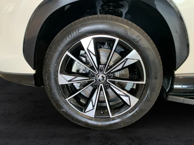 MG HS 1.5 PHEV Luxury